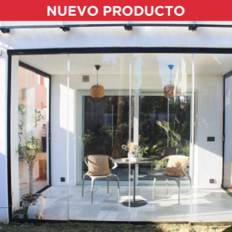  Claroflex Slide: Las hojas del cerramiento Slide se deslizan y se extienden a lo largo de un perfil guía paralelo al lado de la apertura.